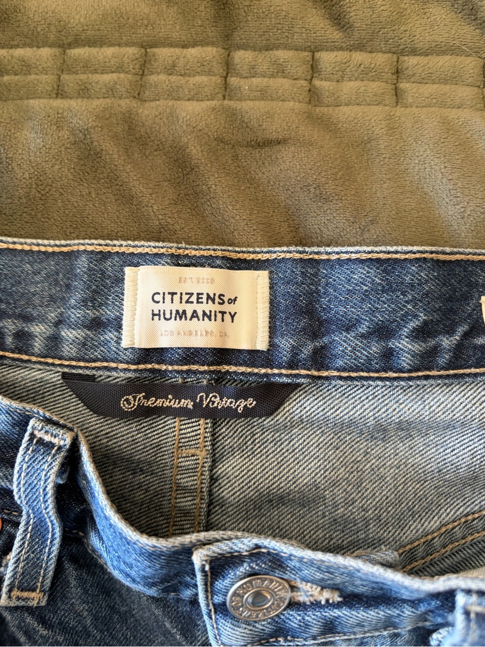 Citizens of Humanity Ayla Women's Jeans in Medium Blue - Picture 8 of 10